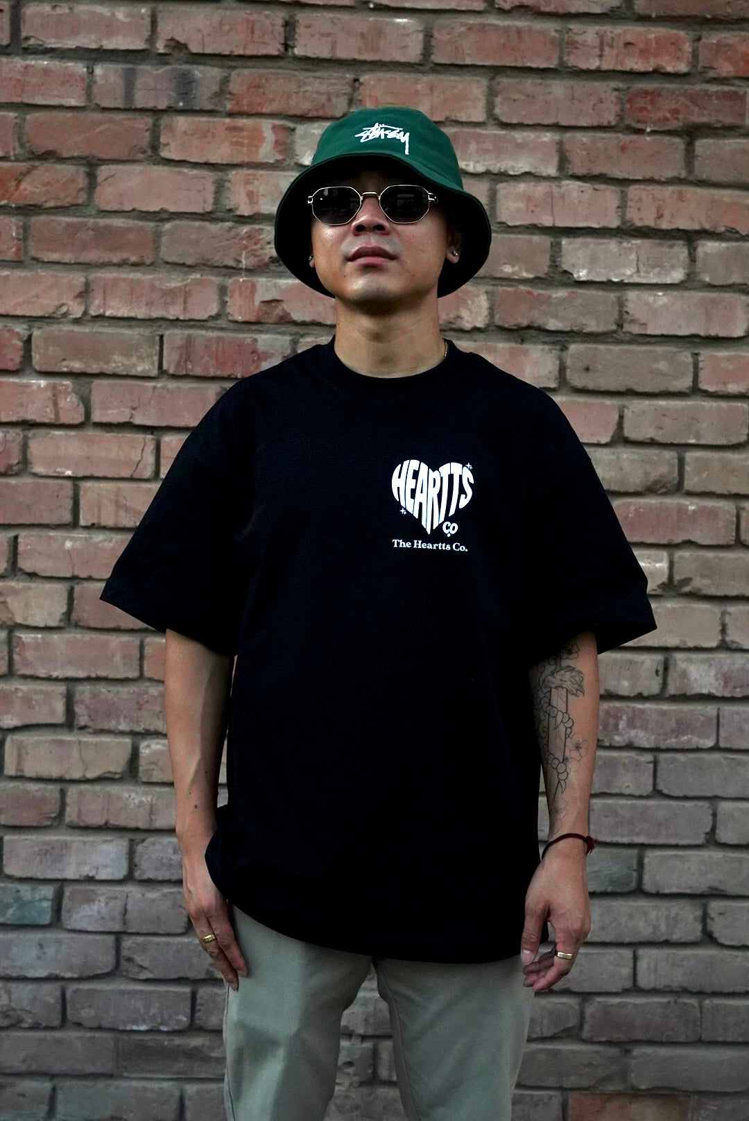OVERSIZED "FLAGSHIP LOGO” T-Shirt (Black)